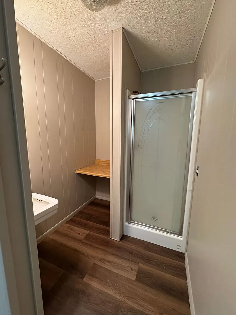 Move In Special Call Now — Photo 4