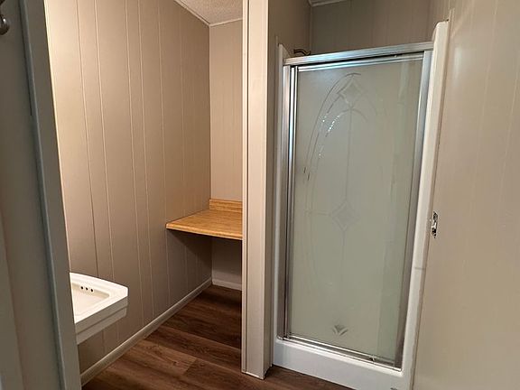 4th image of 7308 Jenny Lind Rd