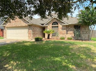 110 Warbler Ct, Richwood, TX 77531