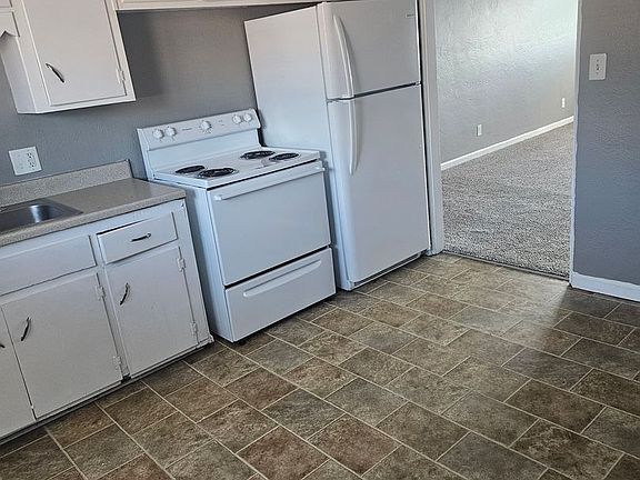 2nd image of 1024 Forest Ct APT 15