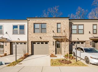 902 Encore Autumn Ln, Richmond, VA 23227