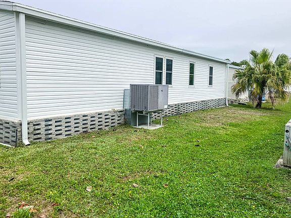 3rd image of 594 Black Bear Rd