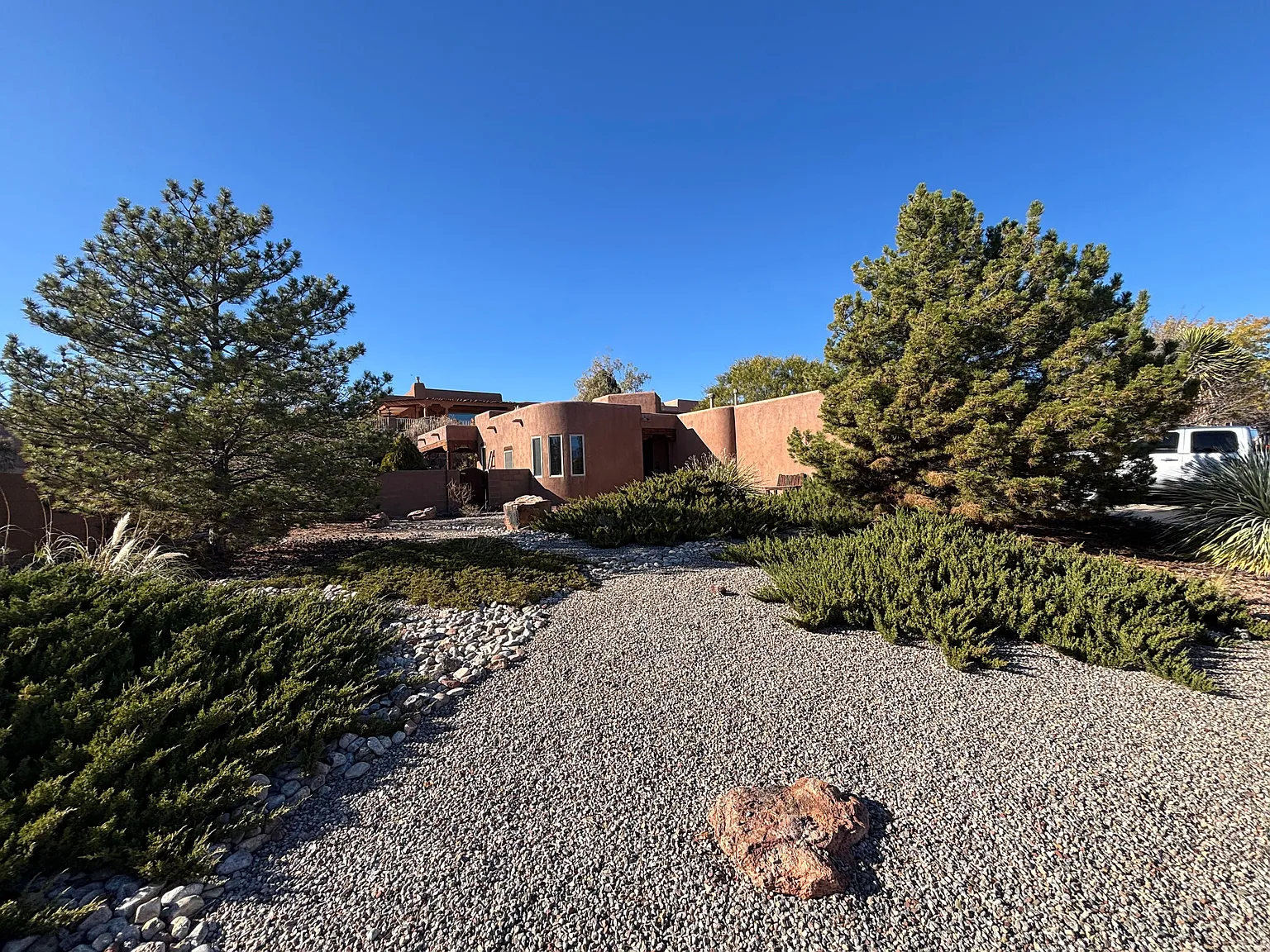 3 bed, 2.0 bath, 1600 sqft, $2,650 — Photo 4