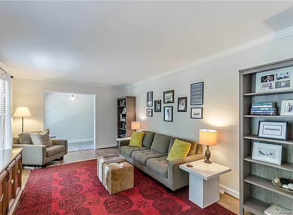 4th image of 5853 Lansing Dr