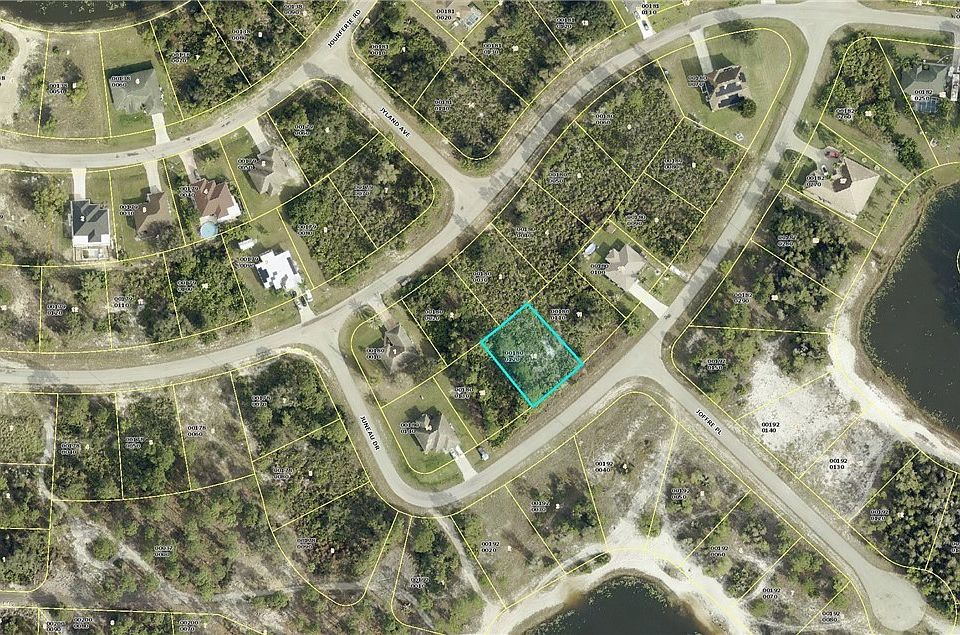 2nd image of 415 Juneau Dr