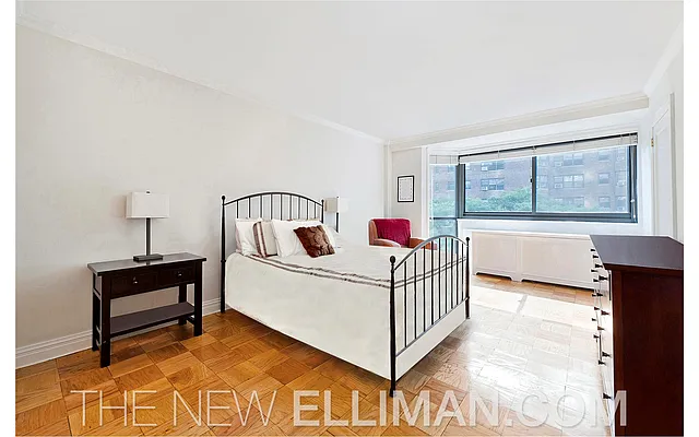 Sold by Douglas Elliman | media 24