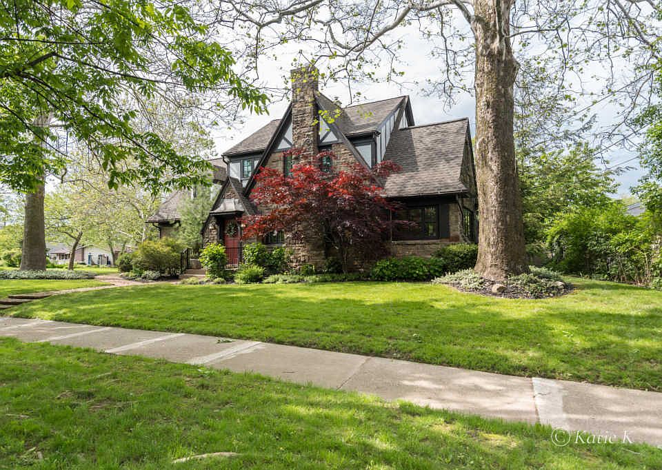 1st image of 2225 Englewood Dr SE