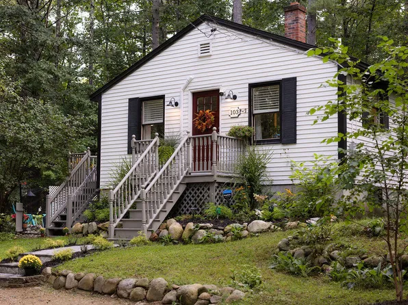 103 Sunny Brook Circle, Waterboro, ME 04061
