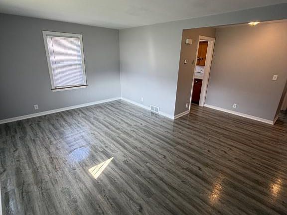 3rd image of 7227 Pennsylvania Ave #2