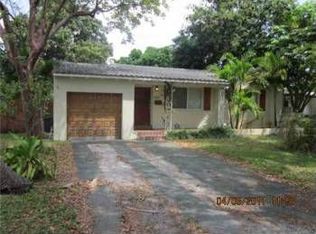 1045 NE 119th St, Biscayne Park, FL 33161