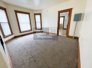 509 W 3rd Ave #2, Mitchell, SD 57301