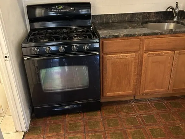 944 Pearl St #Sb, Camden, NJ 08102