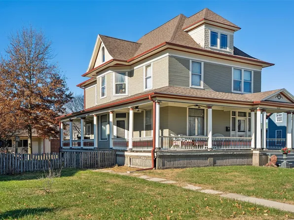 1137 West St, Grinnell, IA 50112