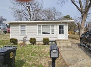 1806 Harris St, Dyersburg, TN 38024