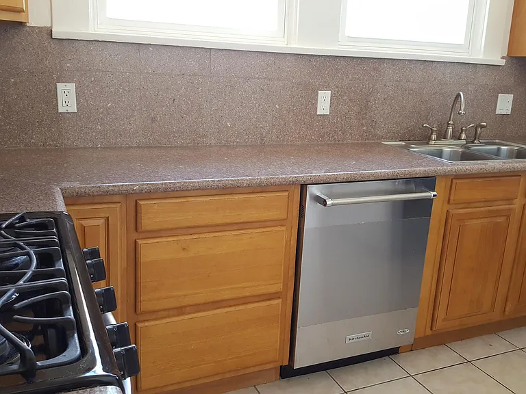 474 26th Ave #B — Photo 7