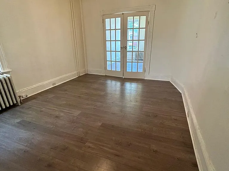 216 Pearl St — Photo 3