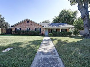 3262 Camelot Dr, Dallas, TX 75229