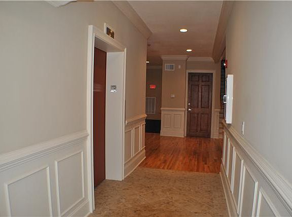 4th image of 113 Franklin St