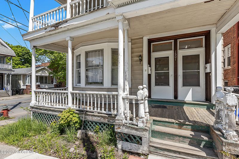 2nd image of 1501 Jacob Street
