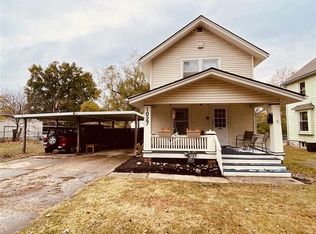 1027 SW College Ave, Topeka, KS 66604