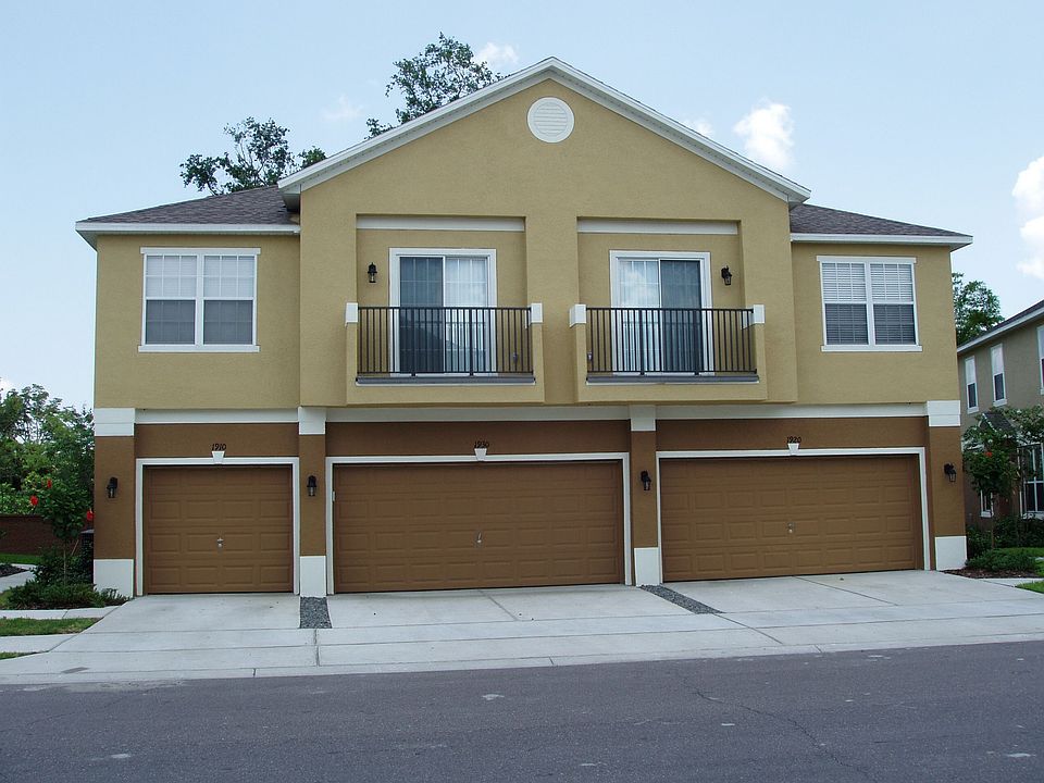 Double car garage