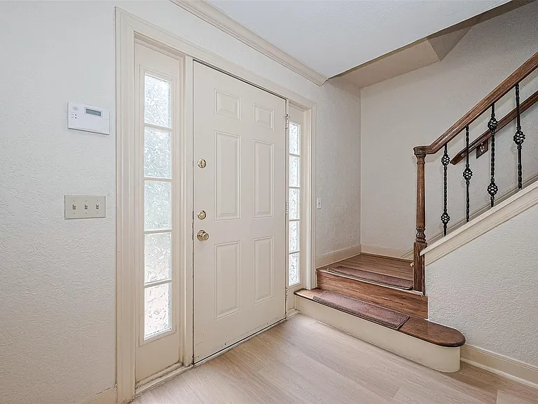 3614 Bee Bayou Ln — Photo 4