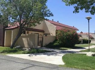 2114 El Domingo Cir #8, Lancaster, CA