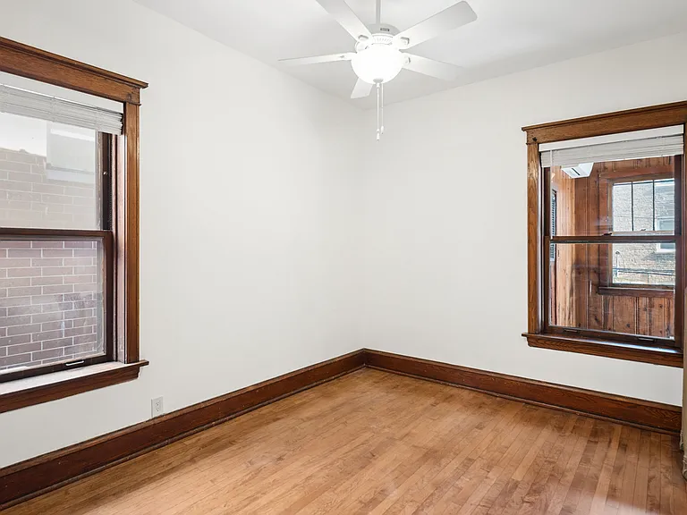 1263 W Foster Ave #2 — Photo 27