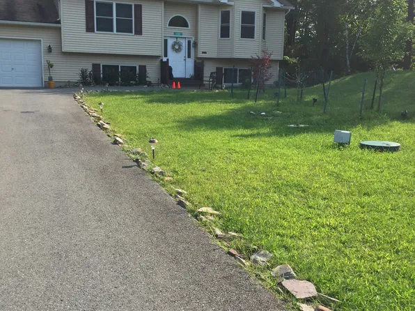 1252 Clover Rd, Long Pond, PA 18334