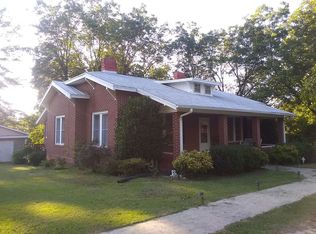 115 S Broad St, Bowman, GA 30624