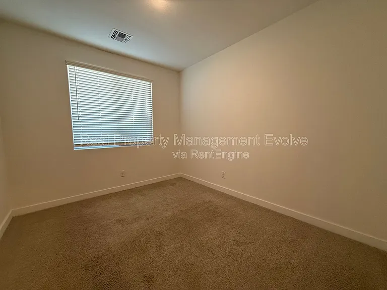 6324 W Warner St — Photo 17