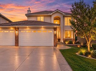 107 W Arbour Vista Rd NW, Calgary, AB T3G5G3