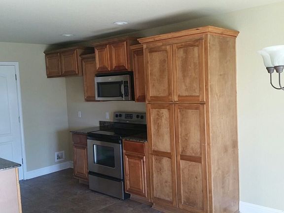 4th image of 6112 S 39th St