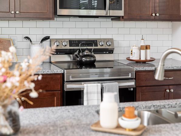 The Carver Apartments | 3200 Clover Ridge Dr, Chaska, MN