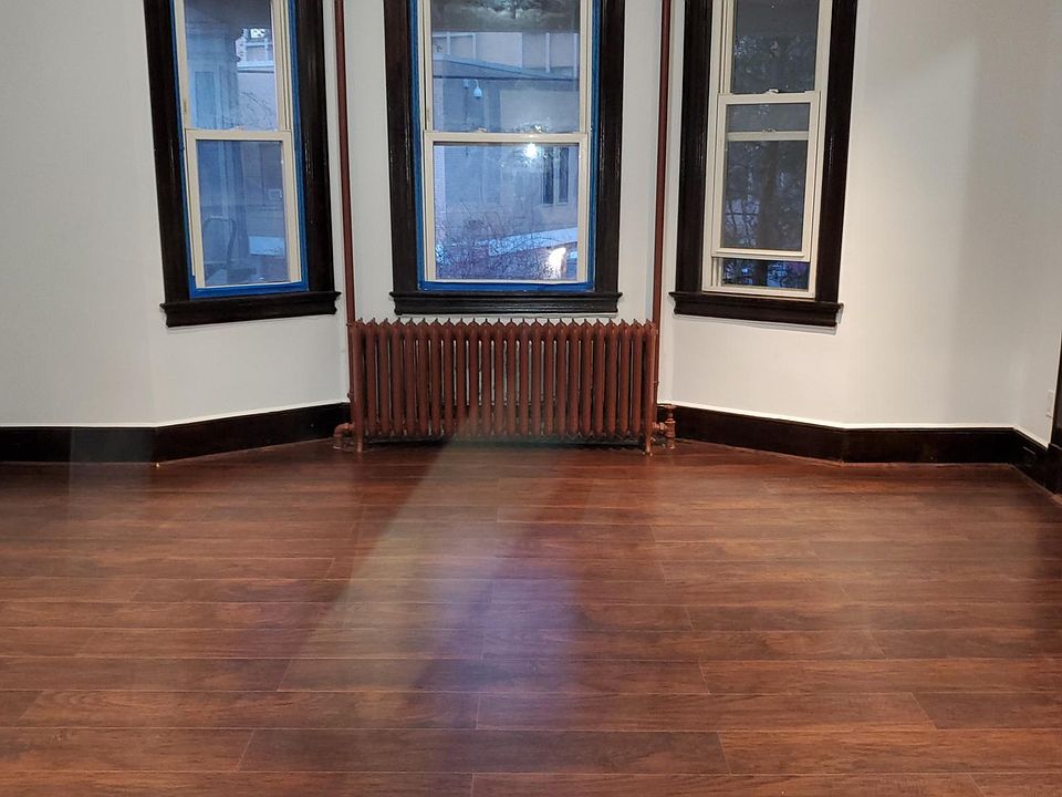 1st image of 126 Hamilton Ave