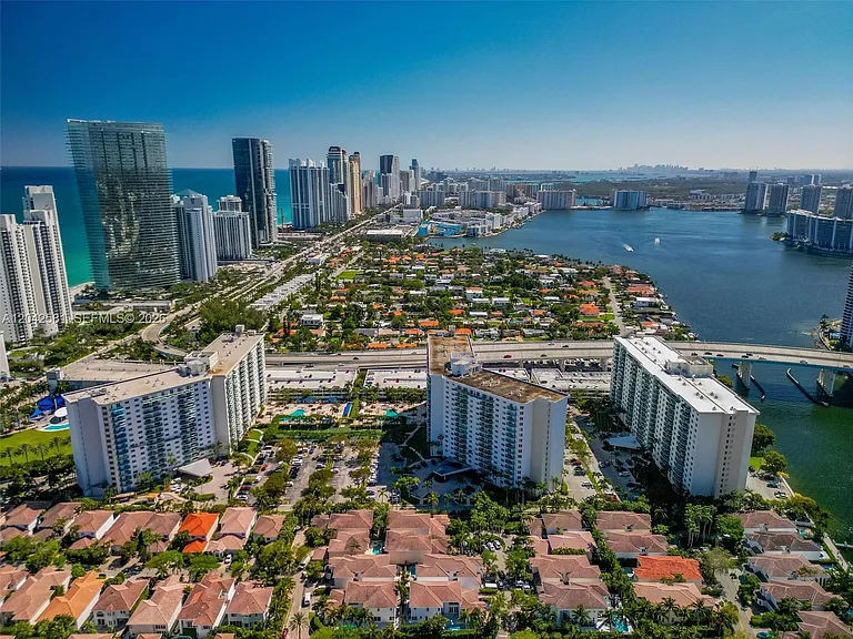 19380 Collins Ave #1224 — Photo 35