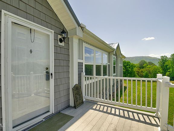 5th image of 822 Sunlight Rd