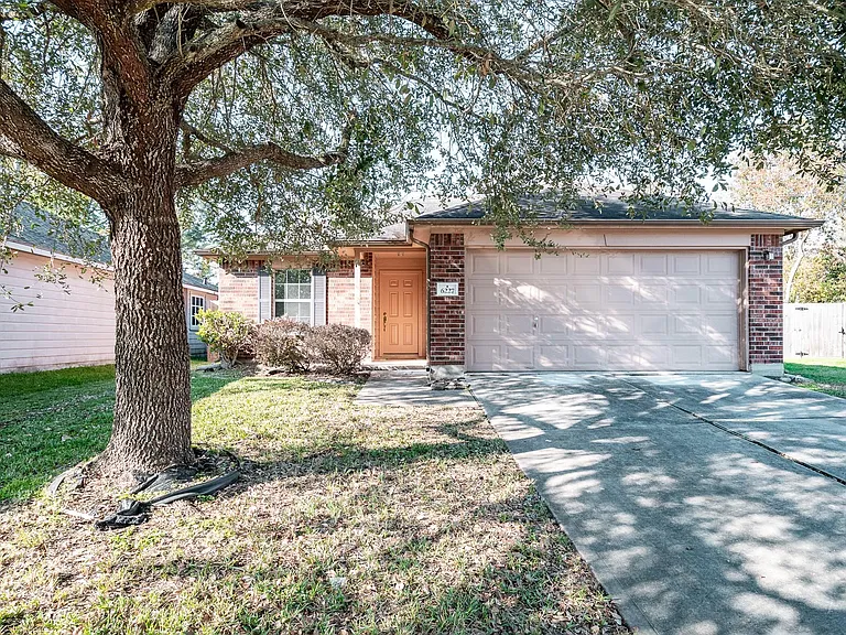 6227 Lovage Ave — Photo 2