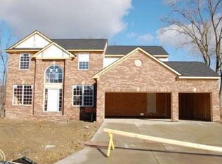 3030 Fantail Ct, Rochester Hills, MI 48309