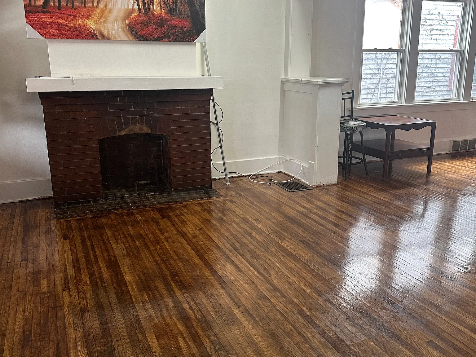 3 bed, 1100 sqft, $1,200 — Photo 2