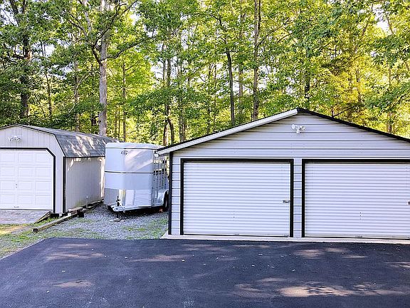 Garage & Shed