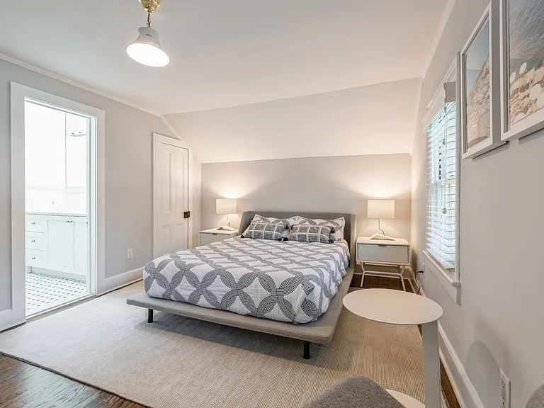 252 Hill St — Photo 14