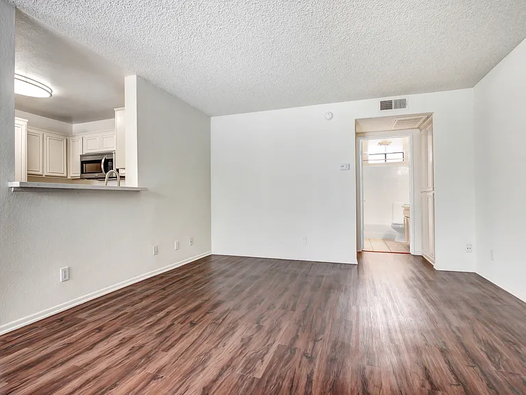 11325 Morrison St — Photo 63