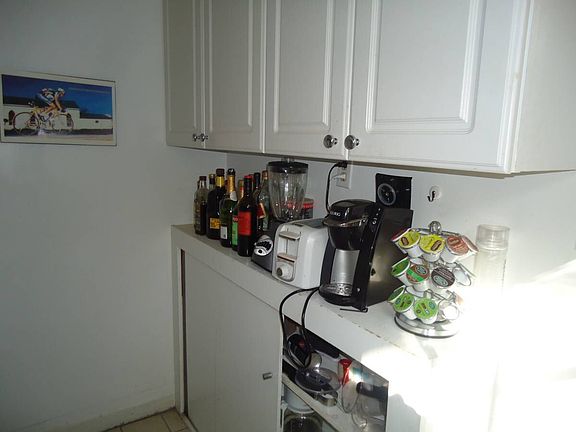 4th image of 14 Melrose St #1