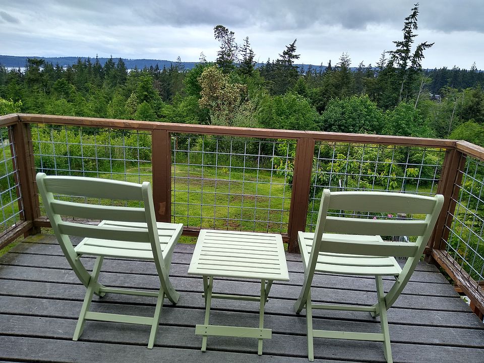 The kitchen deck