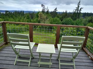 1004 Circle Dr, Camano Island, WA 98282