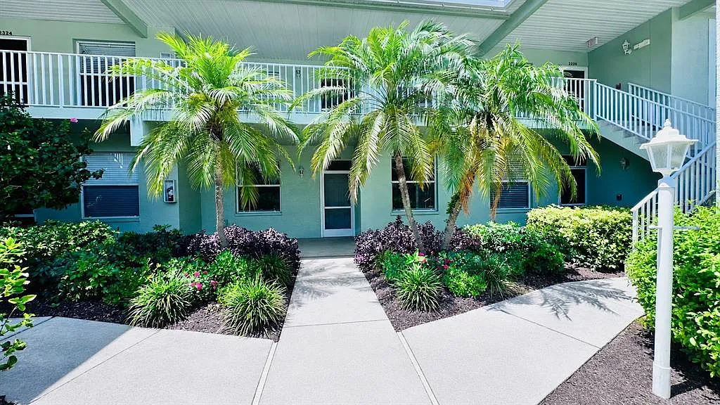 2 bed, 2.0 bath, 1163 sqft, $5,000 — Photo 1