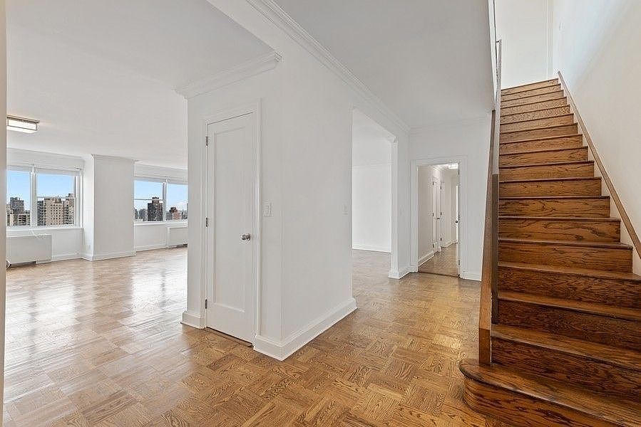 1st image of 215 E 68th St APT 33C