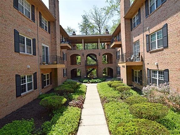 3rd image of 25 Vale Ave Unit 12