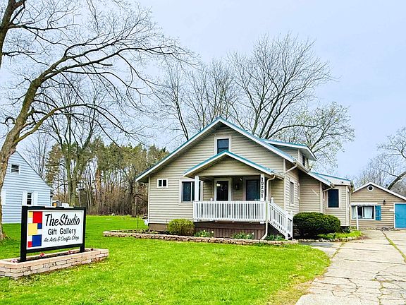 2nd image of 10201 N Clio Rd